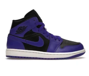 Jordan 1 mid en violeta y negro